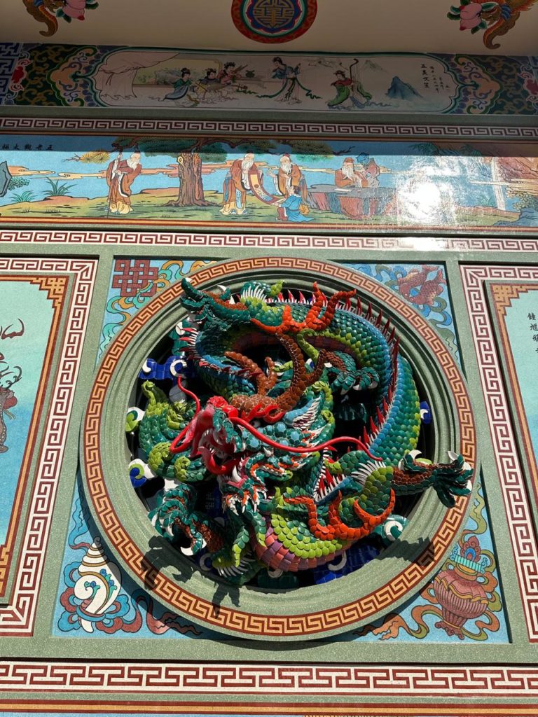 Храм огненного дракона: тайны San Chao Na Ja Sa Tai Chi
